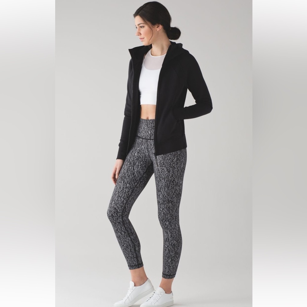 Lululemon High Times Pant
Luon Suited Jacquard Black White
